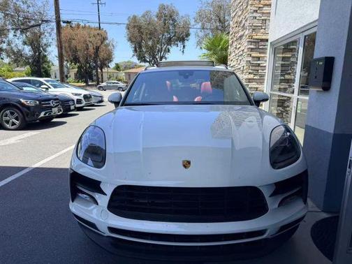 White 2020 Porsche Macan Base