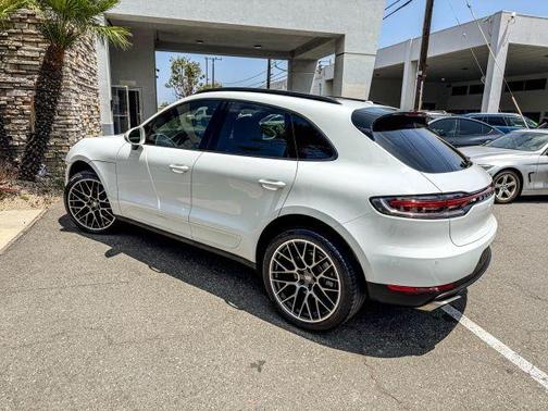 White 2020 Porsche Macan Base