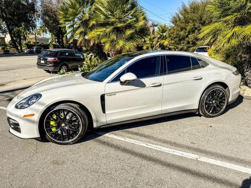 2022 Porsche Panamera 4S