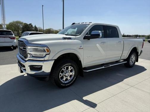 2020 RAM 3500 Laramie Crew Cab 4x4 6'4' Box