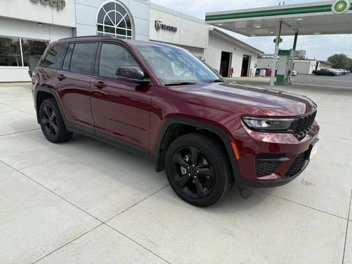 2024 Jeep Grand Cherokee Altitude