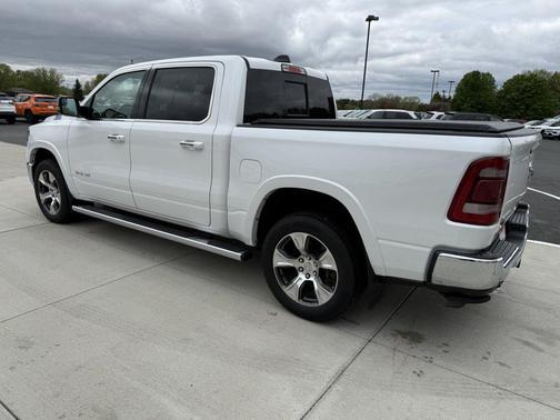 Ivory White Tri-Coat Pearlcoat 2022 RAM 1500 Laramie