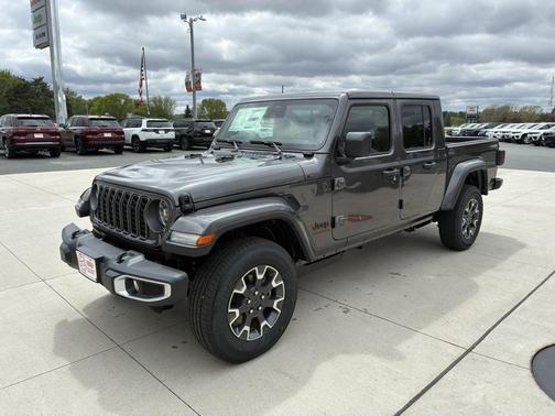Granite Crystal Metallic Clearcoat 2026 Jeep Gladiator Sahara 4x4