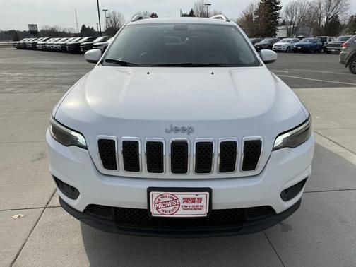 Bright White Clearcoat 2019 Jeep Cherokee Latitude Plus