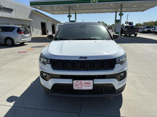Bright White Clearcoat 2026 Jeep Compass Limited