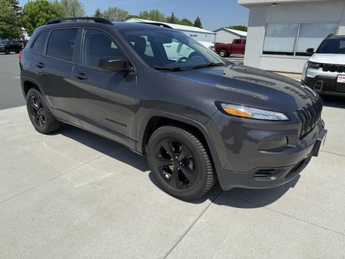 Granite Crystal Metallic Clearcoat 2016 Jeep Cherokee Sport