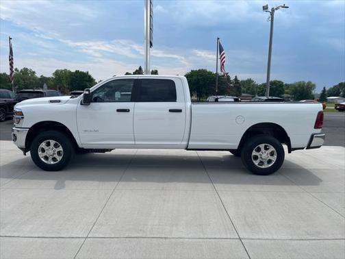 2025 RAM 3500 Big Horn Crew Cab 4x4 8' Box