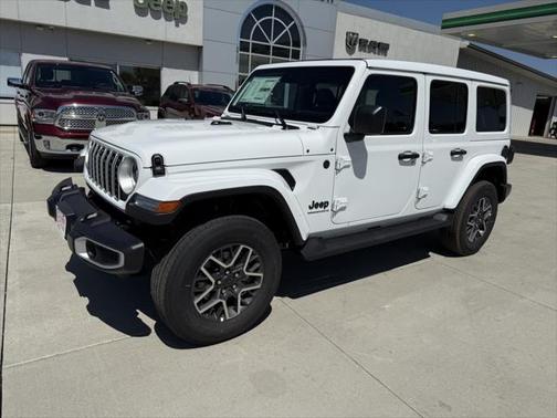 2025 Jeep Wrangler 4-Door Sahara 4x4