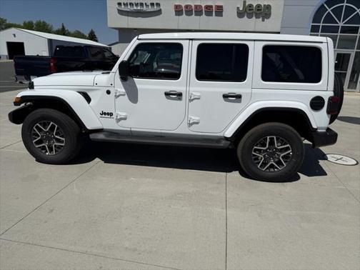 2025 Jeep Wrangler 4-Door Sahara 4x4