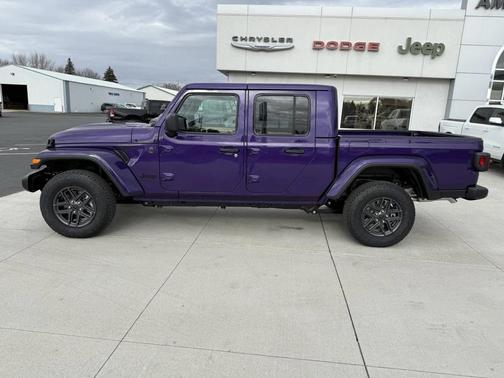 2026 Jeep Gladiator Sport S