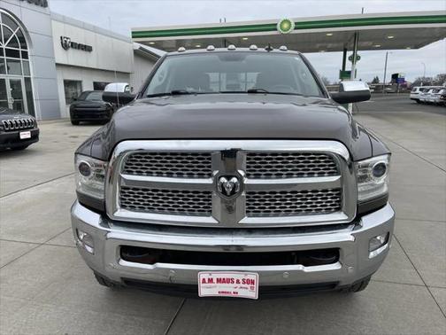 2018 RAM 3500 Laramie Crew Cab 4x4 6'4' Box