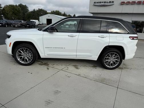 2025 Jeep Grand Cherokee Summit