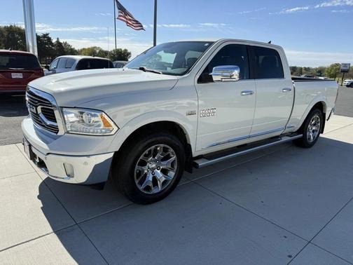 2017 RAM 1500 Limited Crew Cab 4x4 6'4' Box