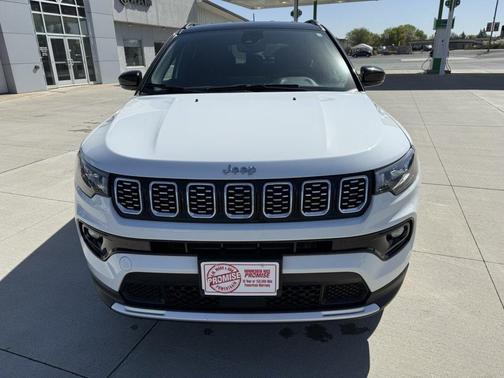 Bright White Clearcoat 2024 Jeep Compass Limited