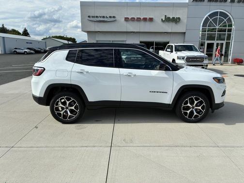 Bright White Clearcoat 2026 Jeep Compass Limited