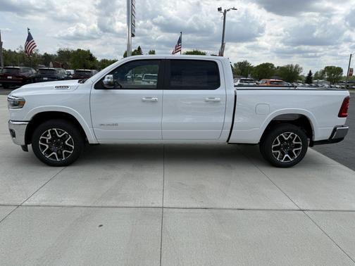 Bright White Clearcoat 2026 RAM 1500 Laramie