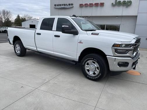 2025 RAM 3500 Tradesman Crew Cab 4x4 8' Box