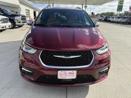 2022 Chrysler Pacifica L