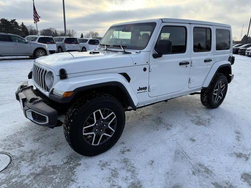 2025 Jeep Wrangler 4-Door Sahara 4x4