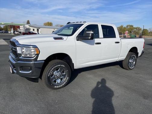 2024 RAM 2500 Tradesman Crew Cab 4x4 6'4' Box
