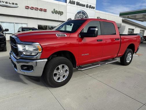 2024 RAM 2500 Big Horn Crew Cab 4x4 6'4' Box