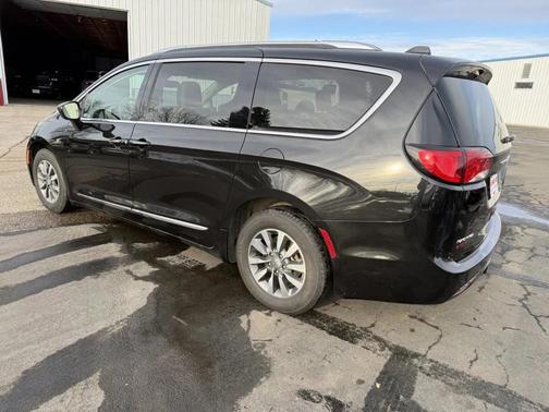 2020 Chrysler Pacifica Touring-L Plus