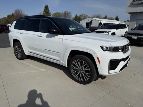 Bright White Clearcoat 2026 Jeep Grand Cherokee L Summit
