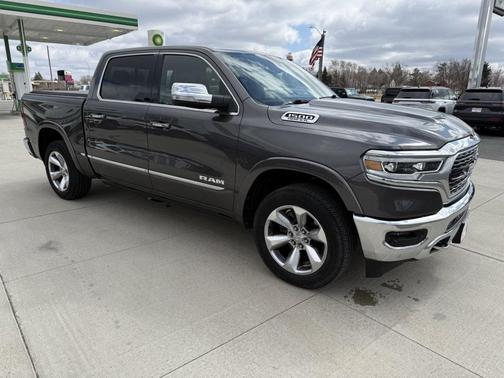 Granite Crystal Metallic Clearcoat 2020 RAM 1500 Limited