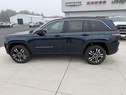 Fathom Blue Pearlcoat 2027 Jeep Grand Cherokee Limited