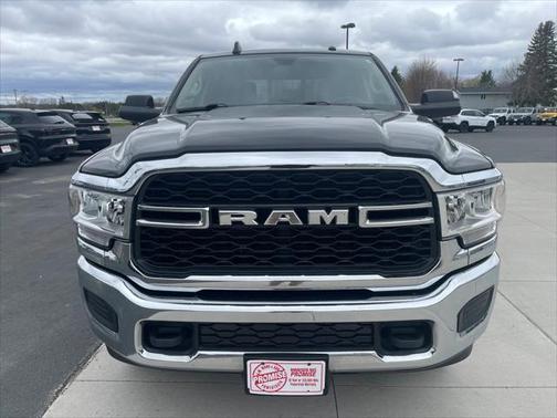 2019 RAM 2500 Tradesman Crew Cab 4x4 6'4' Box