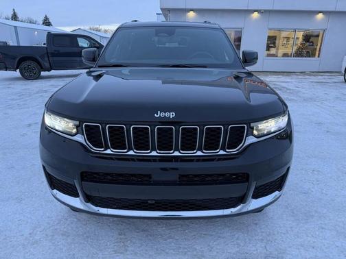 2024 Jeep Grand Cherokee L Laredo