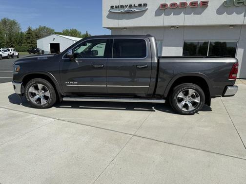 Granite Crystal Metallic Clearcoat 2020 RAM 1500 Laramie