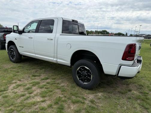 Bright White Clearcoat 2026 RAM 3500 Laramie Crew Cab 4x4 6'4' Box
