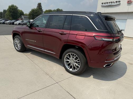2025 Jeep Grand Cherokee Summit