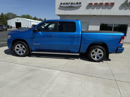 Hydro Blue Pearlcoat 2022 RAM 1500 Big Horn/Lone Star