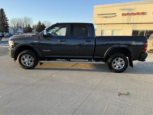 2021 RAM 2500 Laramie Crew Cab 4x4 6'4' Box