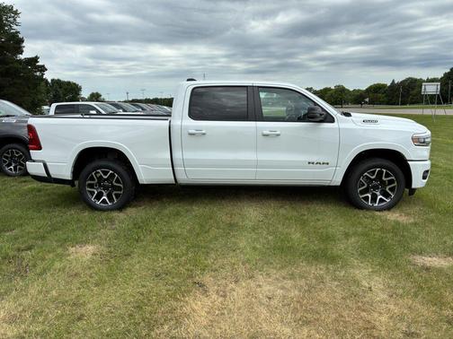 Bright White Clearcoat 2026 RAM 1500 Laramie