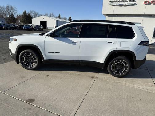 2026 Jeep Cherokee Laredo 4x4