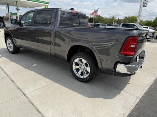 Granite Crystal Metallic Clearcoat 2026 RAM 1500 Big Horn/Lone Star