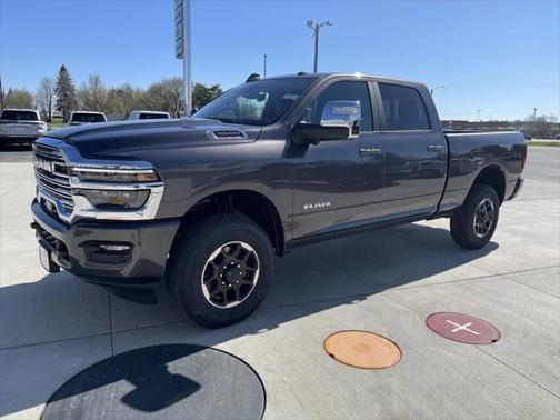 2025 RAM 3500 Laramie Crew Cab 4x4 6'4' Box