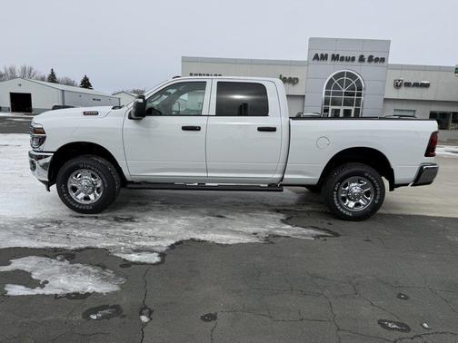 2026 RAM 3500 Tradesman Crew Cab 4x4 6'4' Box