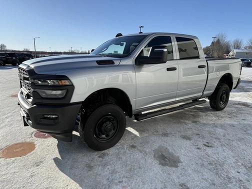 2026 RAM 2500 Tradesman Crew Cab 4x4 6'4' Box