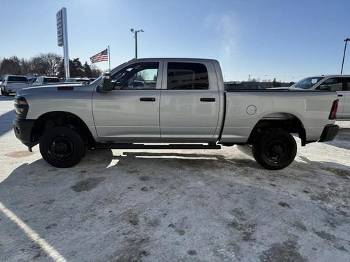 2026 RAM 2500 Tradesman Crew Cab 4x4 6'4' Box