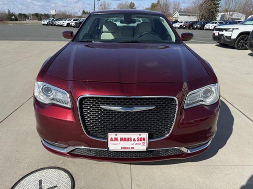 2015 Chrysler 300 Limited