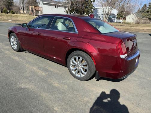 2015 Chrysler 300 Limited