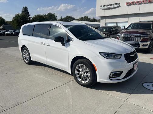 2026 Chrysler Pacifica L