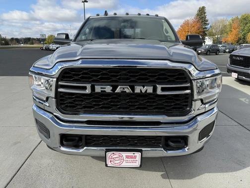 2019 RAM 2500 Tradesman Crew Cab 4x4 6'4' Box