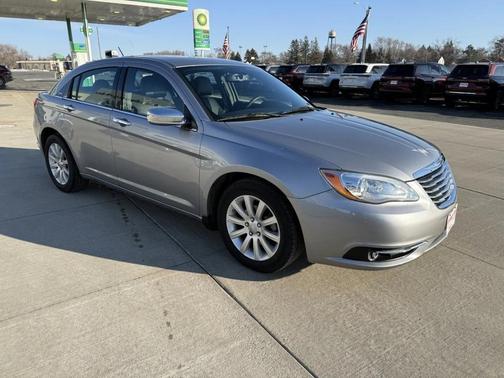 2014 Chrysler 200 Limited