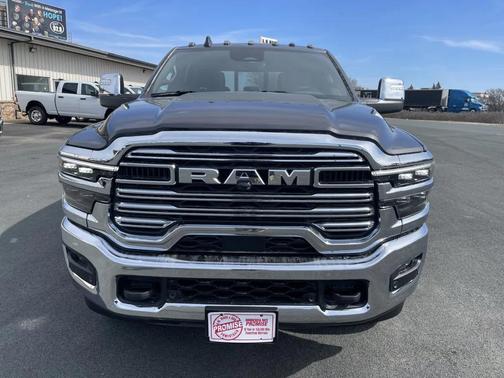 2025 RAM 3500 Laramie Crew Cab 4x4 6'4' Box