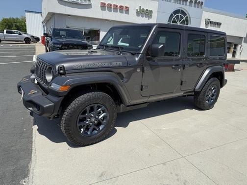 Black Clearcoat 2026 Jeep Wrangler 85th Anniversary